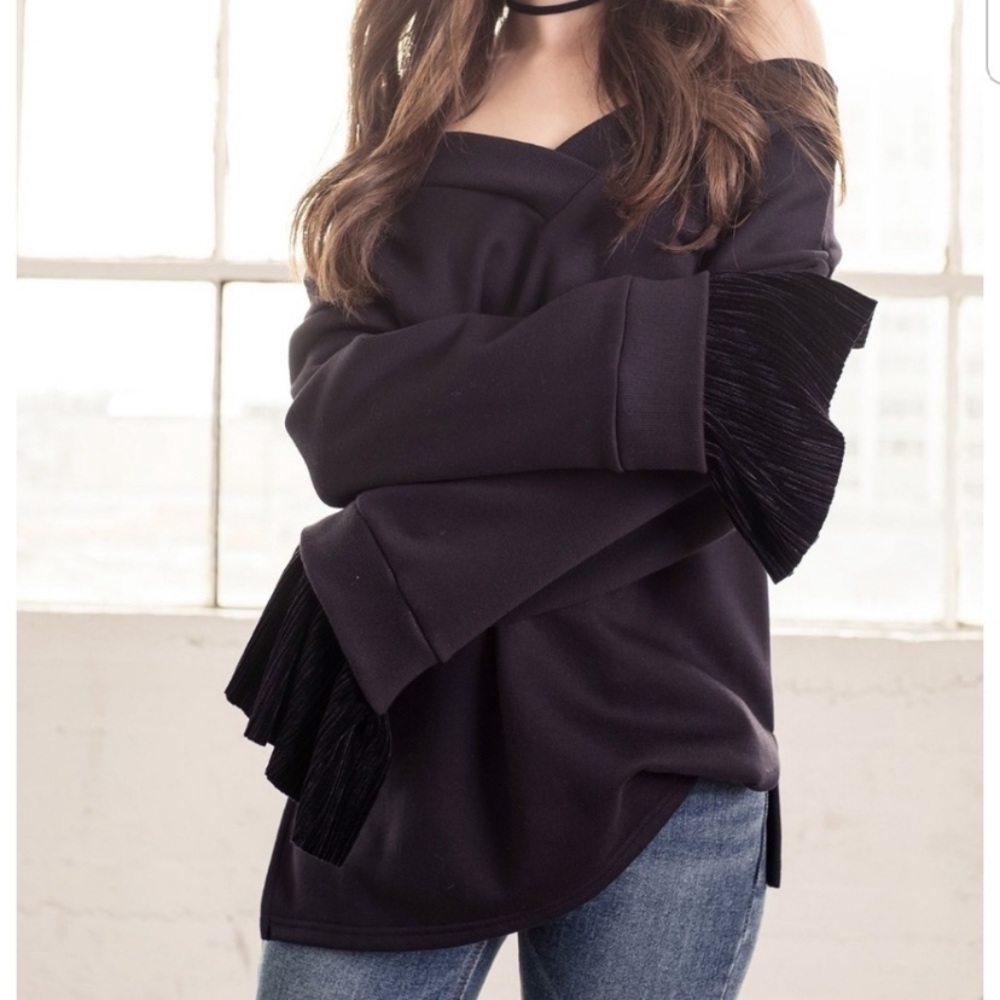 NWT J.O.A Off The Shoulder Sweater Top